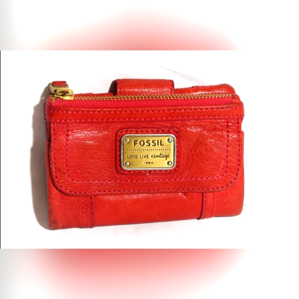 Vintage Fossil Emory Red Lamb Leather wallet clutch, multiple card, pocket.